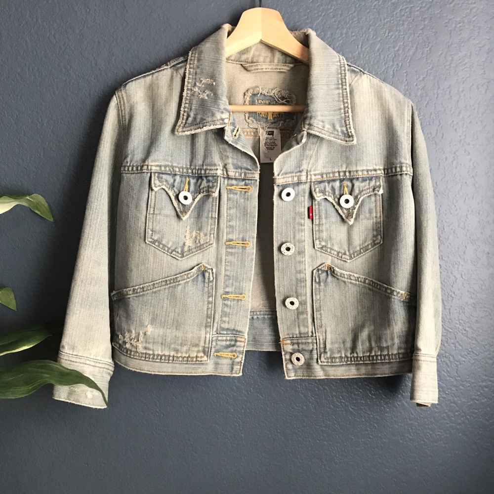 Levi’s Light Wash Cropped Denim Jacket